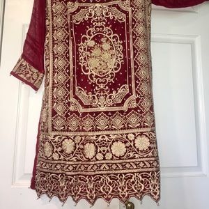 Agha Noor Red Kurta Top!